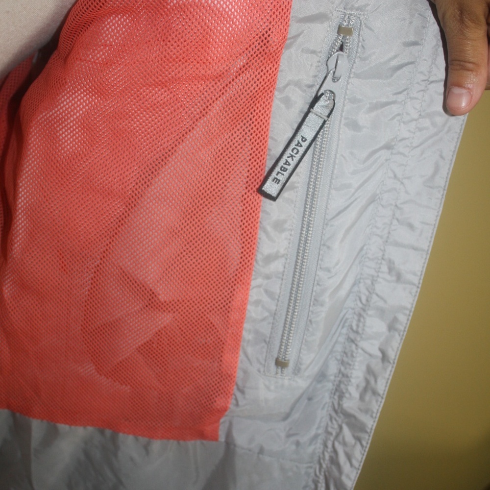 Columbia WindBreaker Shell - Picture 5 of 6